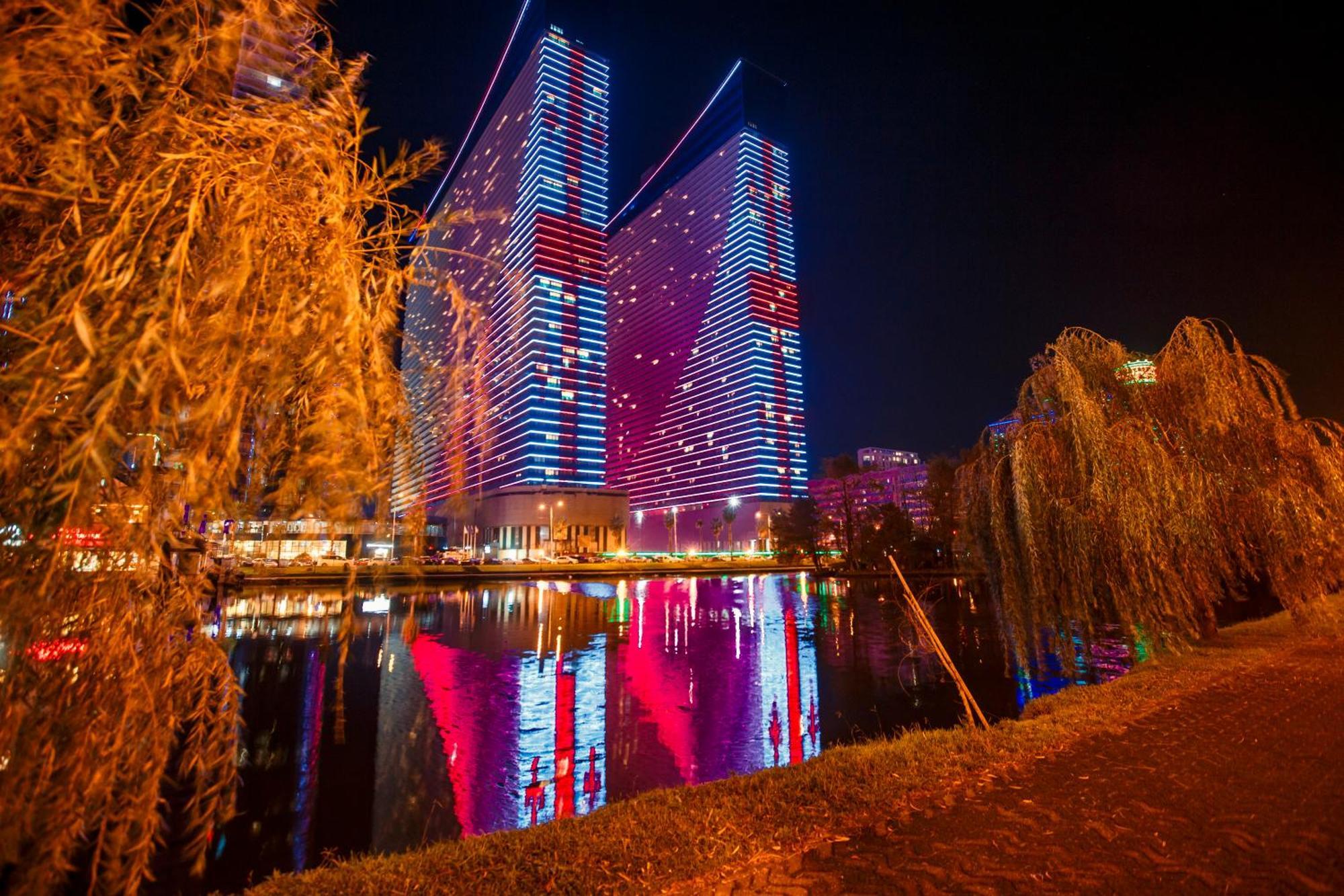 Panorama Orbi Beach Resort Center Suite Batumi Exterior photo