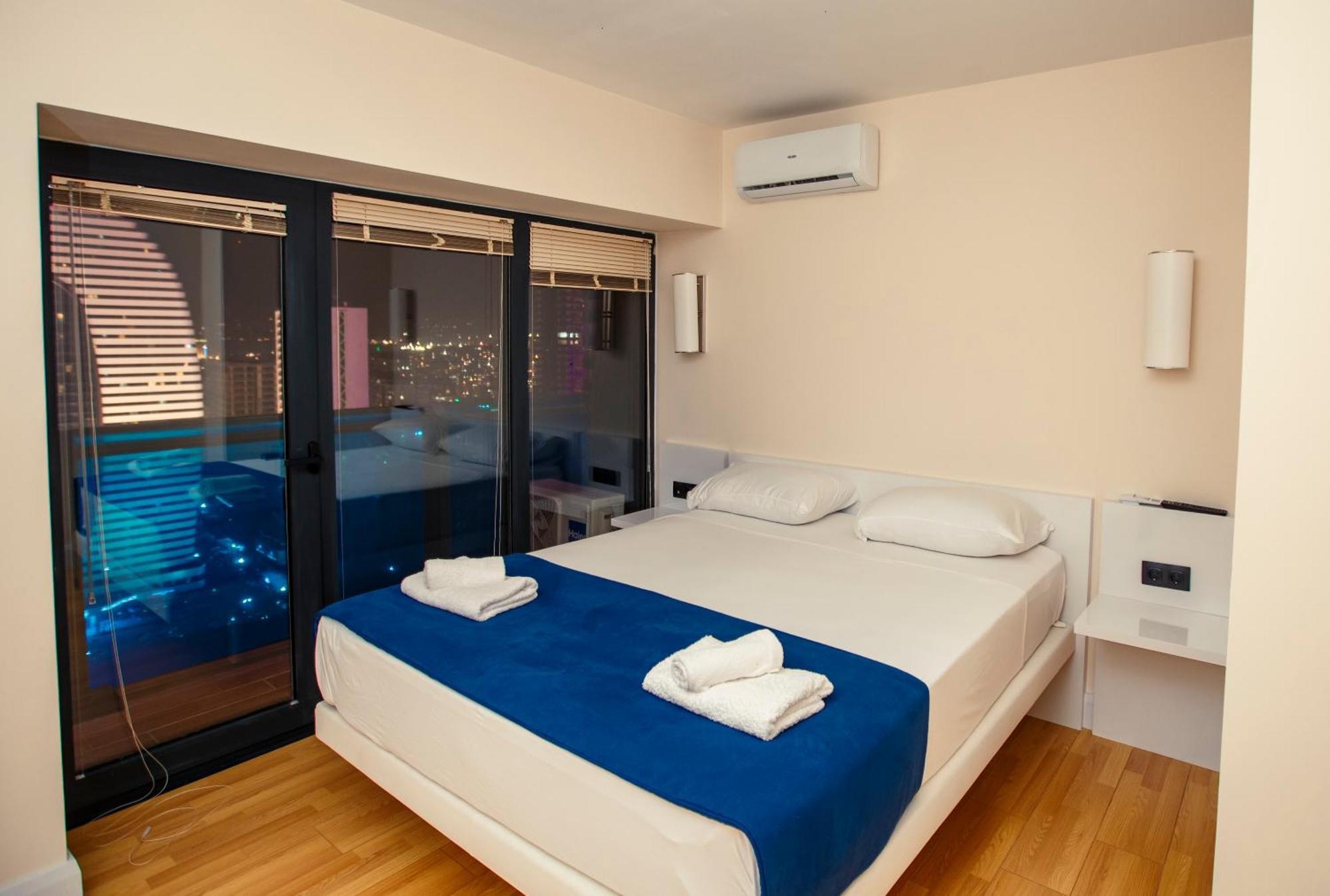 Panorama Orbi Beach Resort Center Suite Batumi Exterior photo