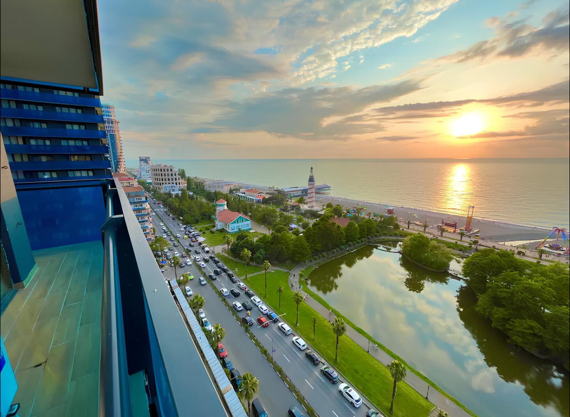 Panorama Orbi Beach Resort Center Suite Batumi Exterior photo