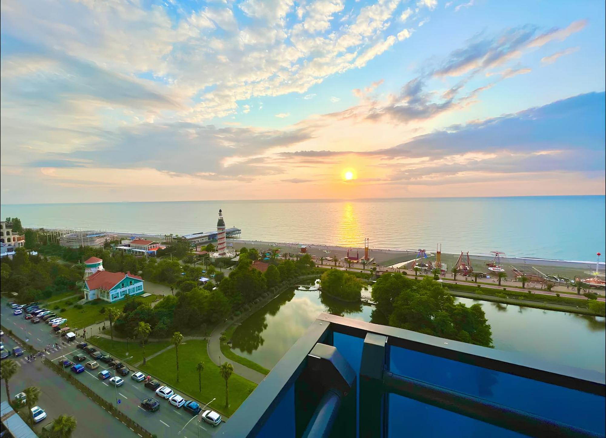 Panorama Orbi Beach Resort Center Suite Batumi Exterior photo